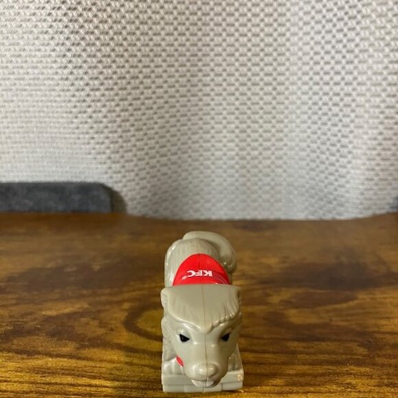 KFC Winter Wonder Pals Toy Figurine "Wolf" by‎ Applause Vintage 1998 - Picture 6 of 6
